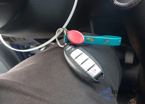 2020 Nissan Pathfinder Sv 4Wd z USA, uszkodzony, nr VIN 5N1DR2BM1LC606991